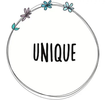 Dessin d'un cercle de fleurs avec le texte "unique" écrit au milieu